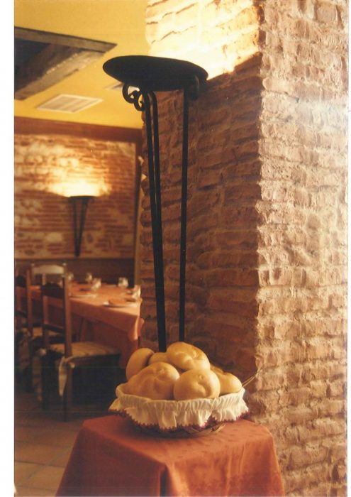 Gran mesón, restaurante (1988). Diseño de interiores, España (Spain). Eugenio Bermejo.